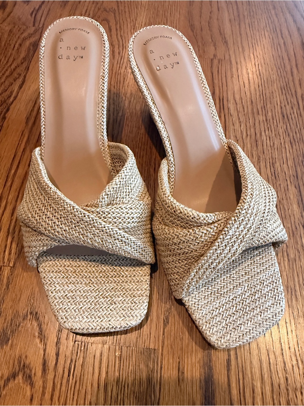 NWOT a new day Women's Braided Slide wedge Sandals in Natural jute 8